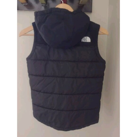 The North Face Black Kids Vest - Picture 6 of 10
